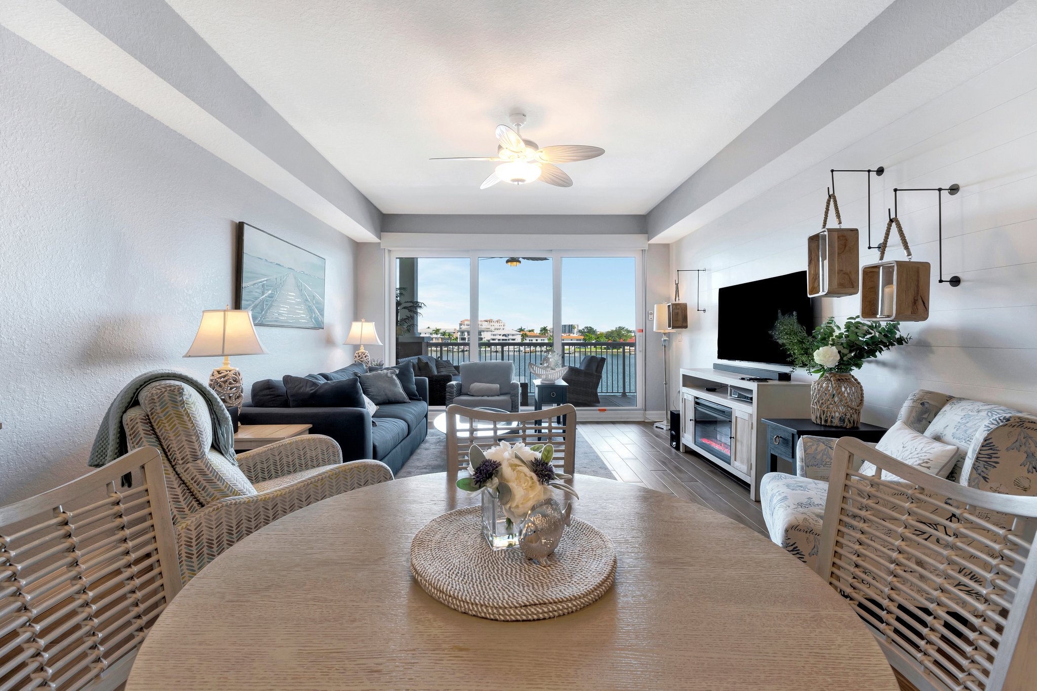 The Bayside Setting and What's Nearby